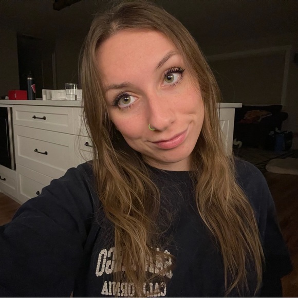 Meet your Posher, Mik - Picture 1 of 1